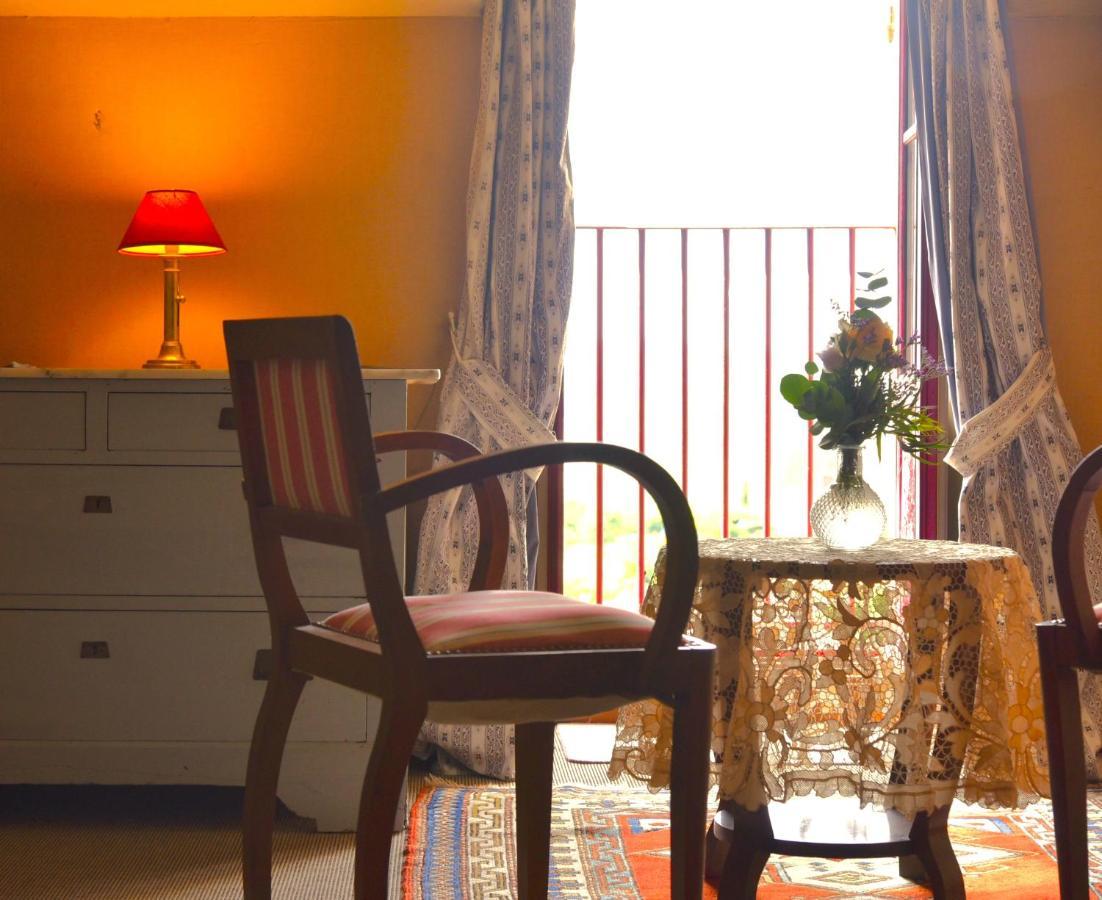 Logis Hotel Le Boudoir Belvès Exteriör bild