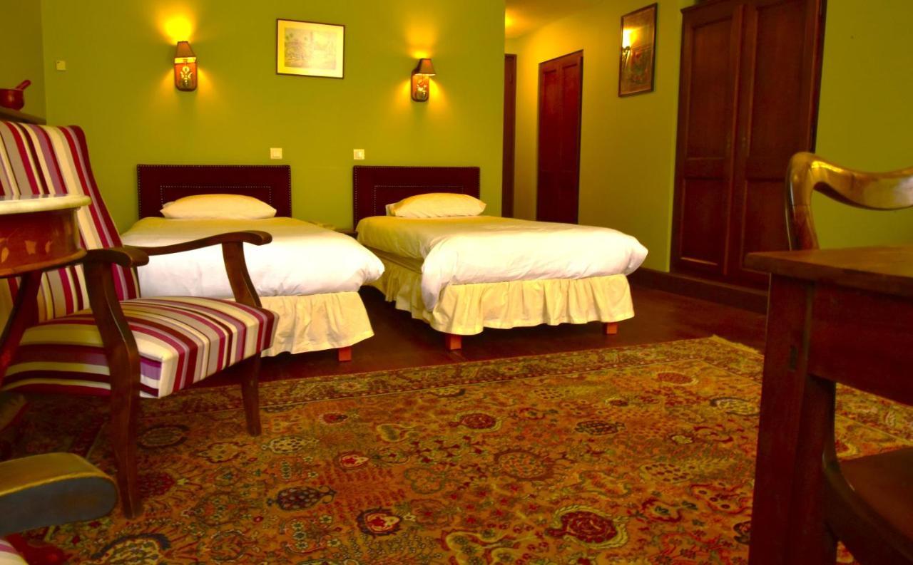 Logis Hotel Le Boudoir Belvès Exteriör bild