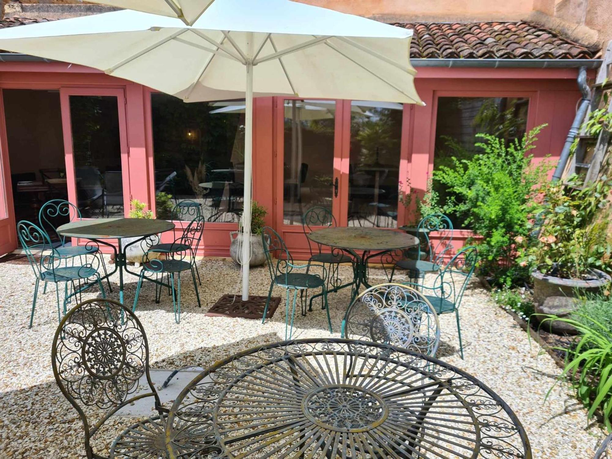 Logis Hotel Le Boudoir Belvès Exteriör bild